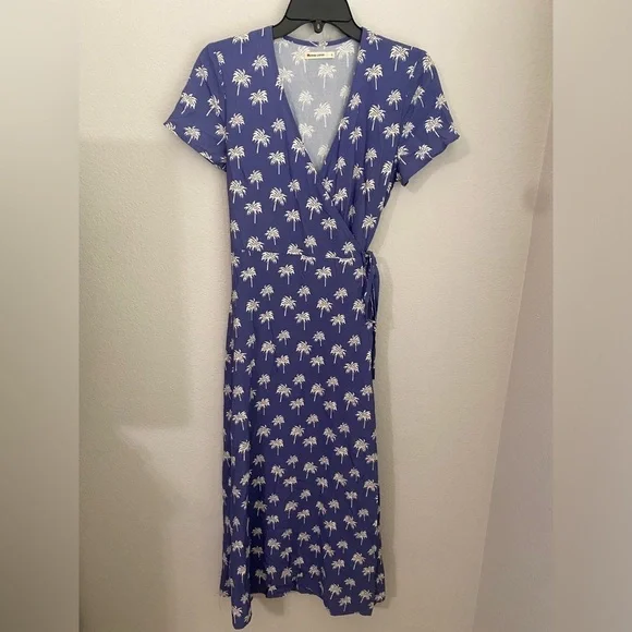 Marine Layer Emlyn Midi Wrap Dress - Picture 4 of 5